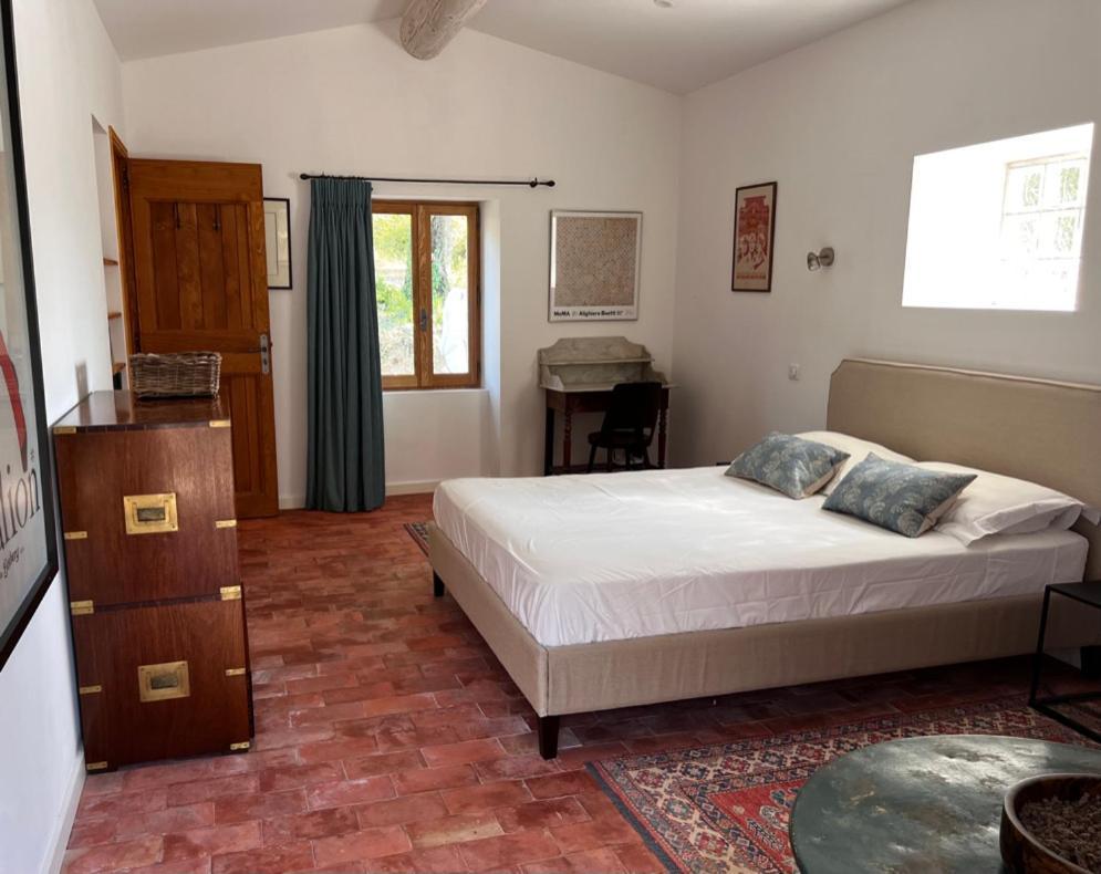 Bergerie Bed & Breakfast Montjustin ภายนอก รูปภาพ