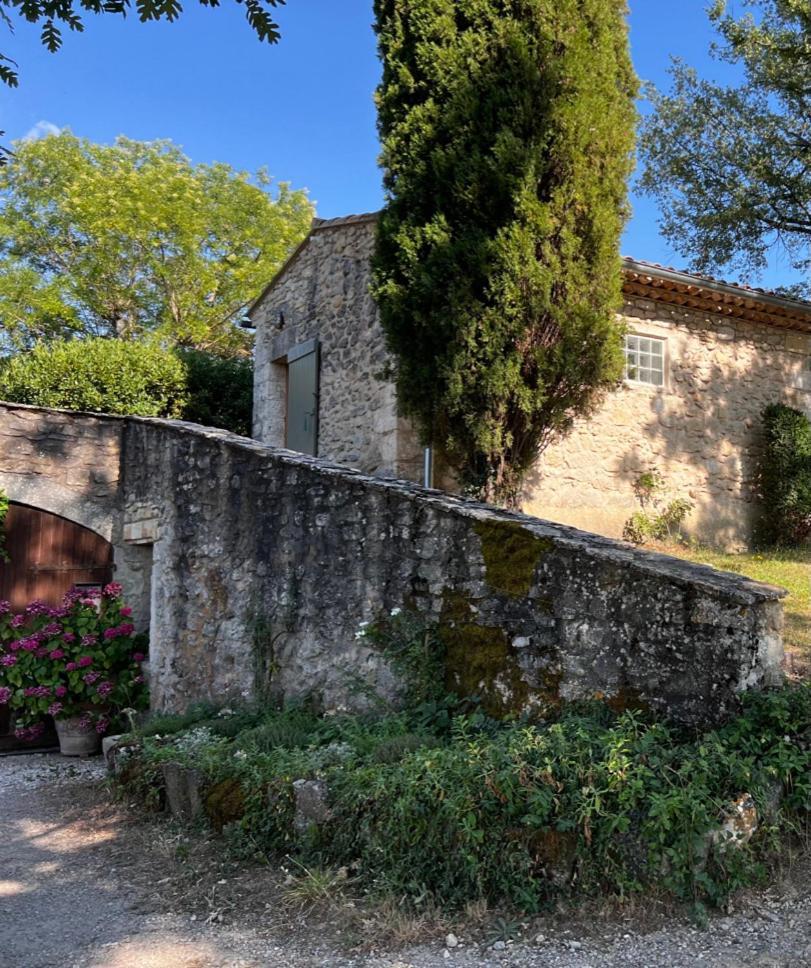 Bergerie Bed & Breakfast Montjustin ภายนอก รูปภาพ